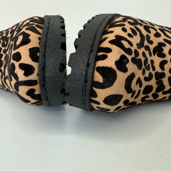 Qupid Leopard Print Ankle Boots • Size 6 • chunky Block Lug Heel • EUC - Picture 7 of 16